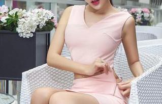 AISS爱丝(钻石版) – 漫步夏日，陈雅漫全套写真，似乎每个角落都在静静说话。