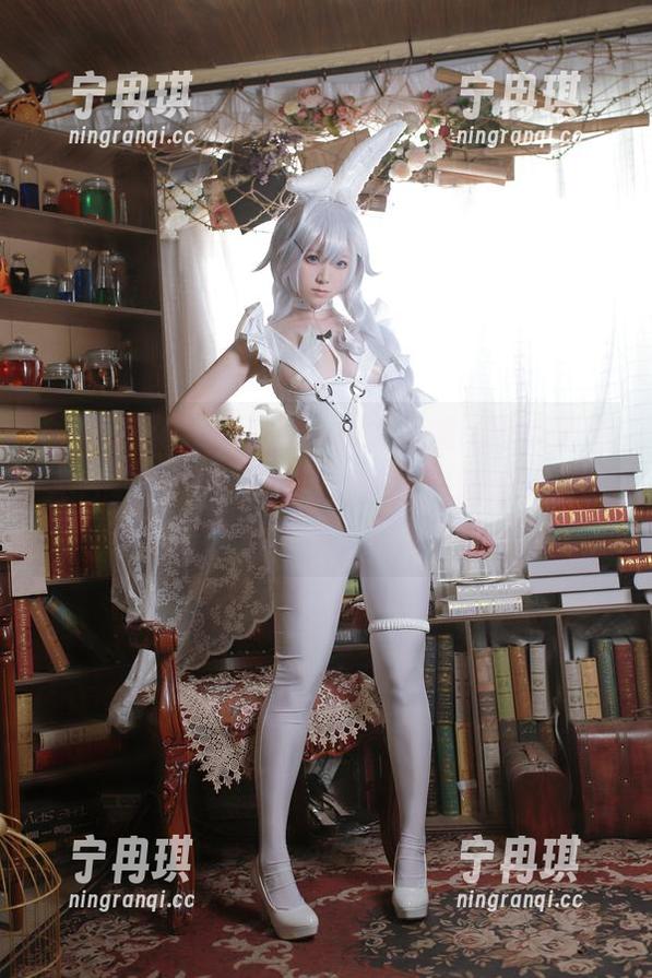 Asagiriai的私拍：魔女姐姐的睡衣派对大片，你信不信我把她的魔法都拍下来了？