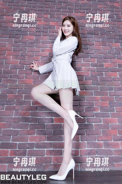 Beautyleg-Cher Beautyleg - 高清写真中Cher的双马尾,竟然引发了些小思考?