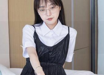 BoBoSocks袜啵啵 – 光盘上有奶油的相关介绍,附加奶油小蛋糕丝袜花絮合集!