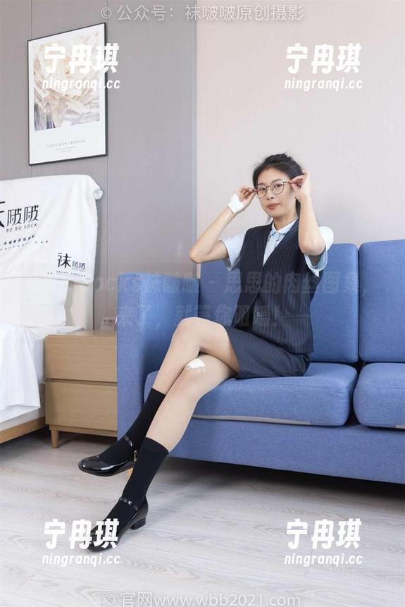 BoBoSocks袜啵啵 - 思思的肉丝图集，来了，就等你咀嚼！
