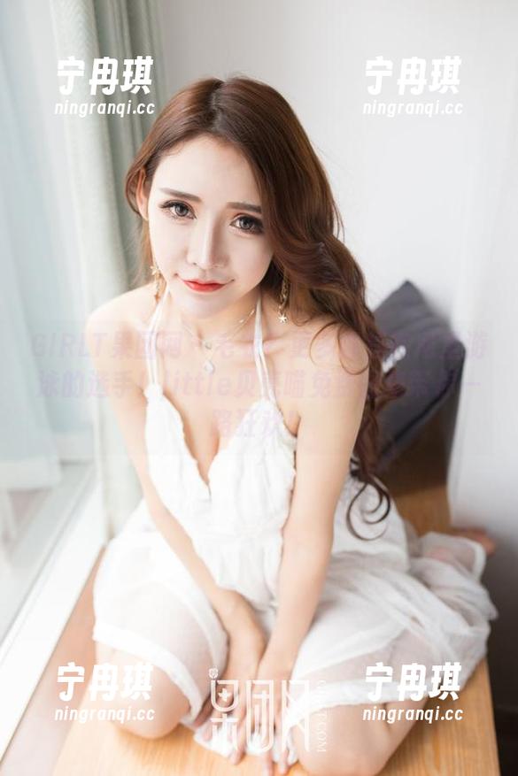 GIRLT果团网-little贝壳喵 GIRLT果团网 - 毛衣?更多像是在河里游泳的选手!little贝壳喵免费图集带你一路狂欢!