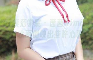 MFStar模范学院 – 茜茜Kimi的泳池私拍,水面倒映出些许心事。