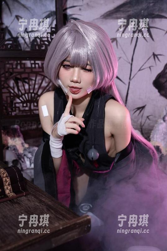 PoppaChan毛衣，作品还有待解密？