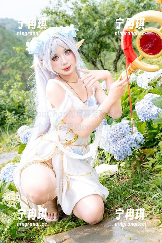 PoppaChan 看PoppaChan如何将芙莉莲的原图变为一个充满巧思的cos世纪大作!