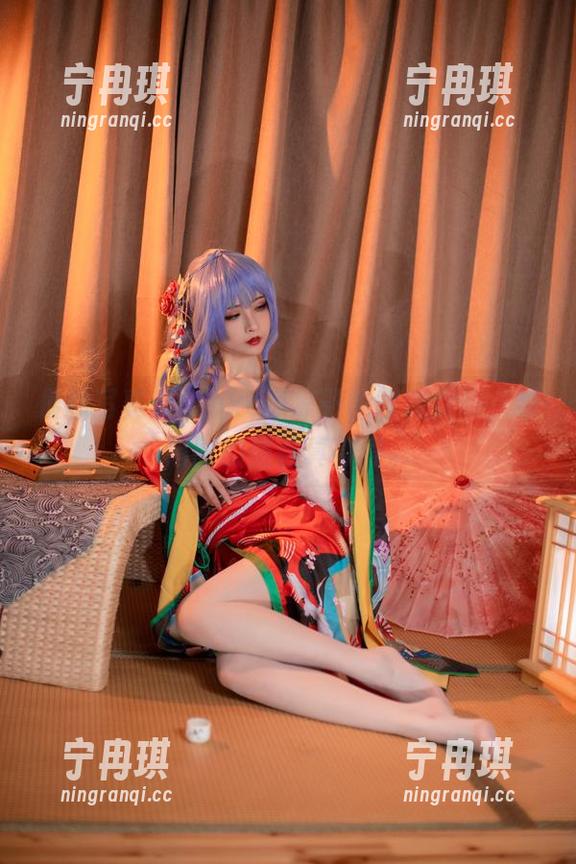 Rioko凉凉子 最新写真:Rioko凉凉子的欧根女仆,皱眉时的倔强真可爱。