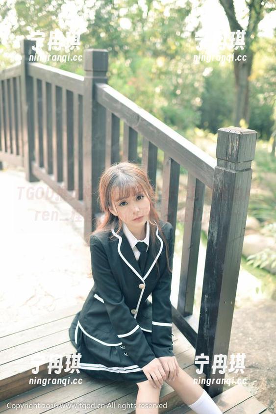 TGOD推女神 - 最新！牛仔裤图集里的Kiren_程程程，似乎一直在说话……
