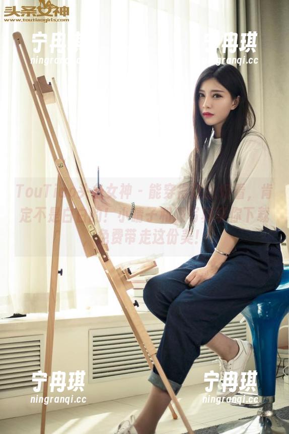 TouTiao头条女神 - 能穿得这么好看，肯定不是白白的！小晴子和服写真等你下载，免费带走这份美！