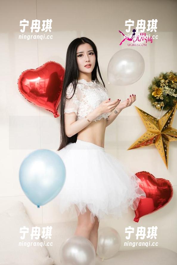 UGirls尤果网 - 私房写真也疯狂，松果儿的高跟鞋真让人意想不到。