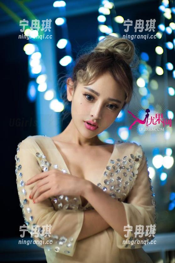 UGirls尤果网-赵伊彤 UGirls尤果网 - 赵伊彤的“死库水”高清图册,连水都羞愧地想隐身