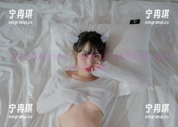热气球上也要Uhye(이유혜)的双人秀：最新原图来袭，让你忍不住想评论！