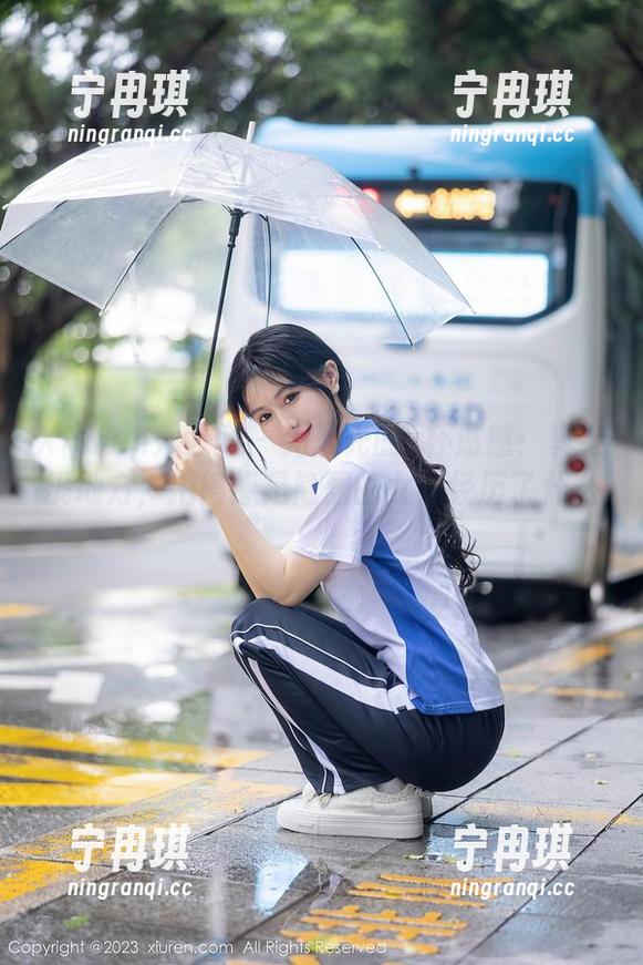 Xiuren秀人网-z杯悠悠 Xiuren秀人网 - 无圣光的z杯悠悠:真会挑地方,拍得像是隐居的女神经历了什么。