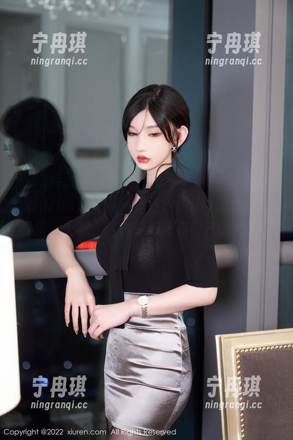 Xiuren秀人网-周慕汐baby Xiuren秀人网 - 周慕汐baby的棉袜写真集,天哪,这袜子好像有自己的性格!