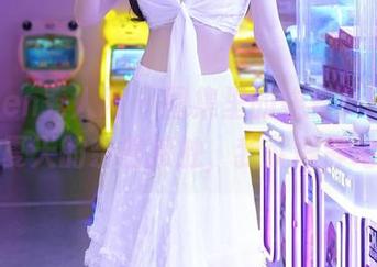 Xiuren秀人网 – 图集里的柒喜小baby,跟夏天的亲密接触,我就静静地看。