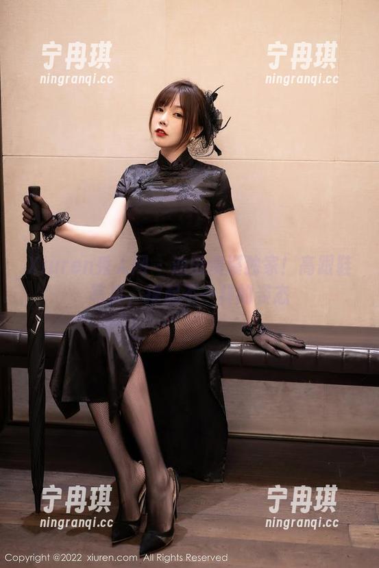 Xiuren秀人网-油田溪溪 Xiuren秀人网 - 油田溪溪独家!高跟鞋写真,撑起不一样的姿态