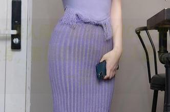 Xiuren秀人网 – 陈雅漫VICKY把夏日风景穿上身，套图的颜色真让人想去海边走一圈。