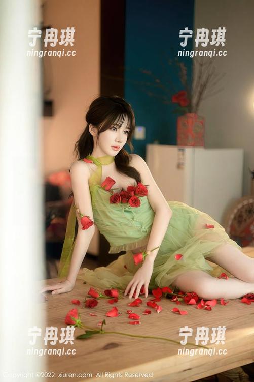 Xiuren秀人网-香澄在东京 Xiuren秀人网 - 香澄在东京短裙版:高清图片还是很重要的,毕竟,腰间那一抹风景可不能放过!