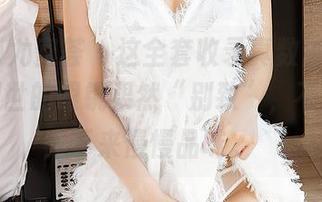 YouMi尤蜜荟 – 这全套收录真数量不少，抖娘利世的眼镜果然“别致”，不妨下载下来慢慢品味。