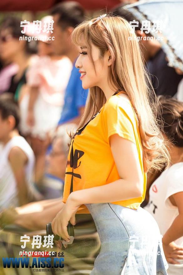 aiss-索菲 aiss - 索菲写真:角色来签名,剧情我来演!