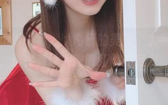 原图值得一看,けん研的美腿,太完美了,确实有让人微微红脸的魔力。