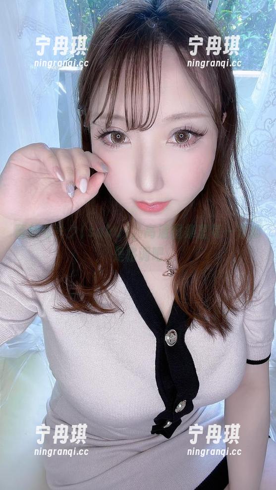 蕾丝与サク(saku)，高清图集里每一寸都是格调吧