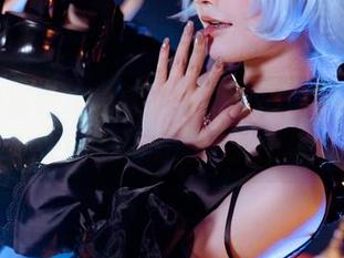 一千只猫薄禾的水手服：到底是衣服美还是她好看？私房图包慢慢看哦！