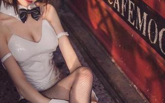 乖乖衣宝新更新的美图,完美展现女友的日常。
