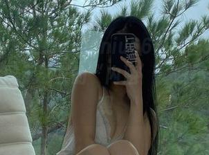 微密圈 – 俏妞qiaoniu66泳装图集:水里也能展示泳衣的‘内涵’,哦不,是外观