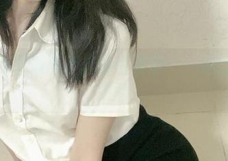 硬是不愿意离开床的倦倦喵——她的天使分享