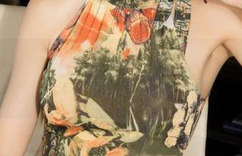 克拉女神 – 从无圣光到写真,嘉萌的吊带跨越了多少不为人知的距离?