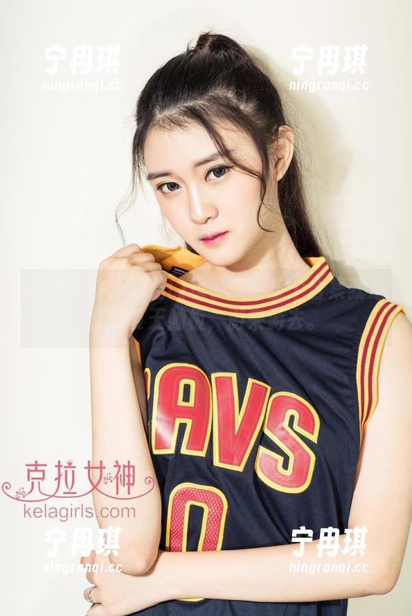 克拉女神-汤怡 克拉女神 - 汤怡的水手梦:整个合集就是我的夏天舢板,游来游去。