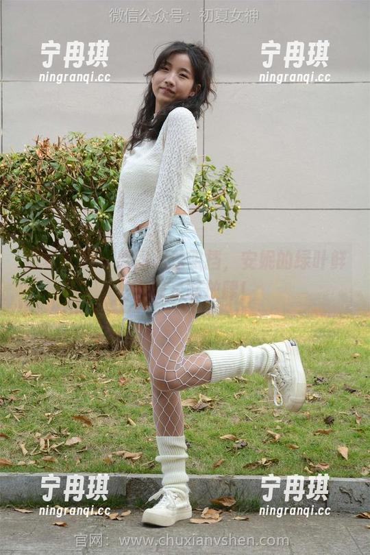 初夏女神 - 原图无法阻挡，安妮的绿叶鲜花资源足够放肆！