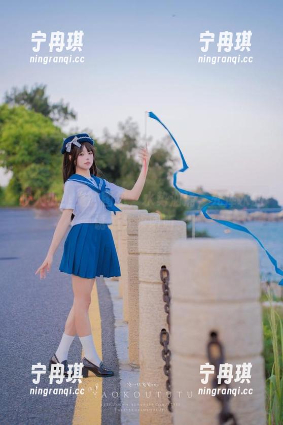 咬人小小兔的图包，水势汹涌，死库水的诱惑先来听听。