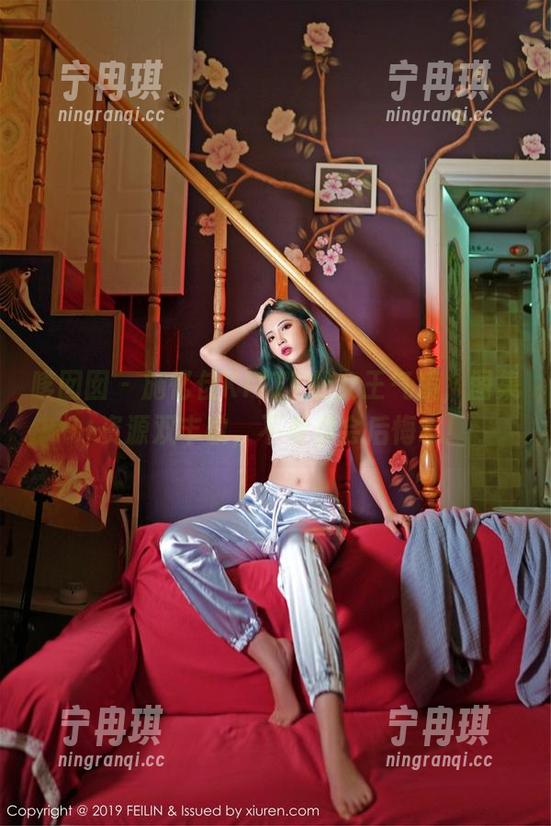 嗲囡囡-施忆佳KITTY 嗲囡囡 - 施忆佳KITTY的女王气质,图集+资源双丰收,不看你会后悔哦!