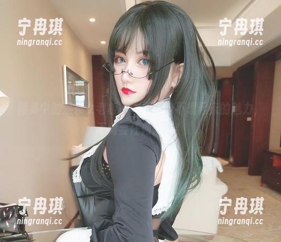 夏鸽鸽不想起床 图集中的温泉女老板——夏鸽鸽不想起床的魅力,不需要任何滤镜!