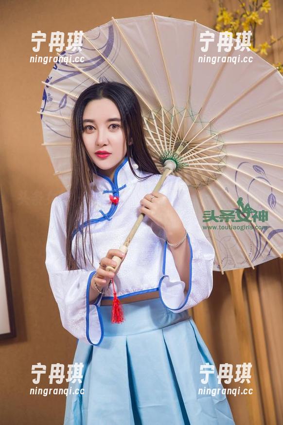 头条女神 - “文雪+私房图片”=不定期甜点供应，大家自取喔！
