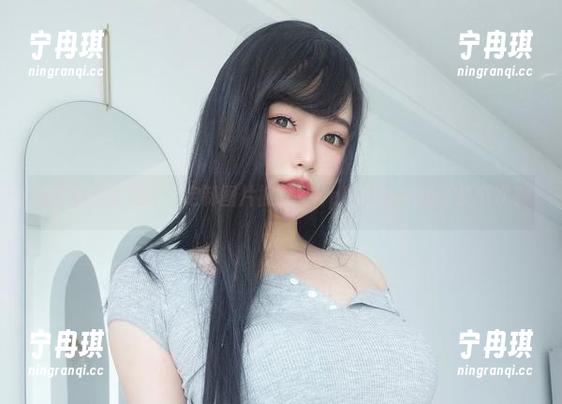 女主K 素颜清晨大揭秘,定制图片被女主Kphotoshop了多少次?