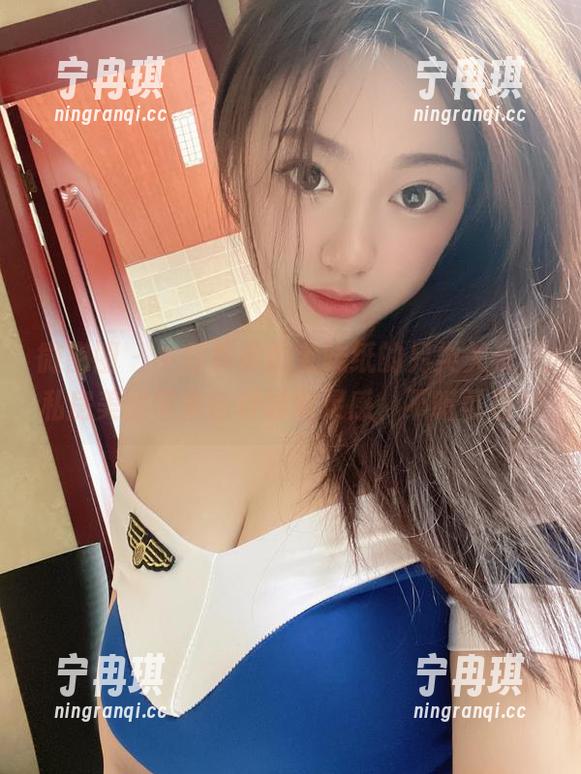 微密圈 - 牛仔裤和奶宝妹纸的另类关系，私房美图带来各种时髦灵感，不听可惜！