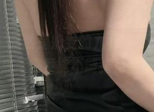 微密圈 – 既然是奶雯的九月系列,那私拍的质量究竟能不能拖后腿呢?
