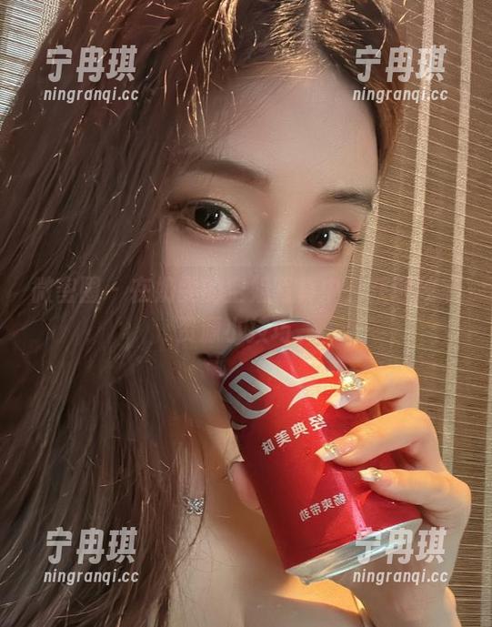 奶雯 微密圈 - 在奶雯的空姐写真中,获取独家资源小技巧。