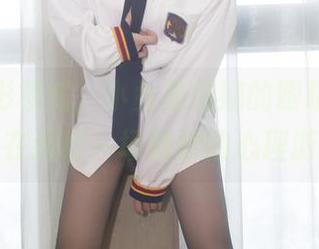 最新观影模式,小女巫露娜的眼镜与美图似乎在进行一场微妙的心理游戏…