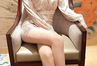 小女巫露娜的定制视频,理智告诉我图集得看,心却在不断祈祷不要收费。