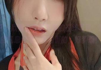 微密圈 – 欣赏小玉吃果冻的在线写真,被软萌的气息包围,真的假的,好梦想!