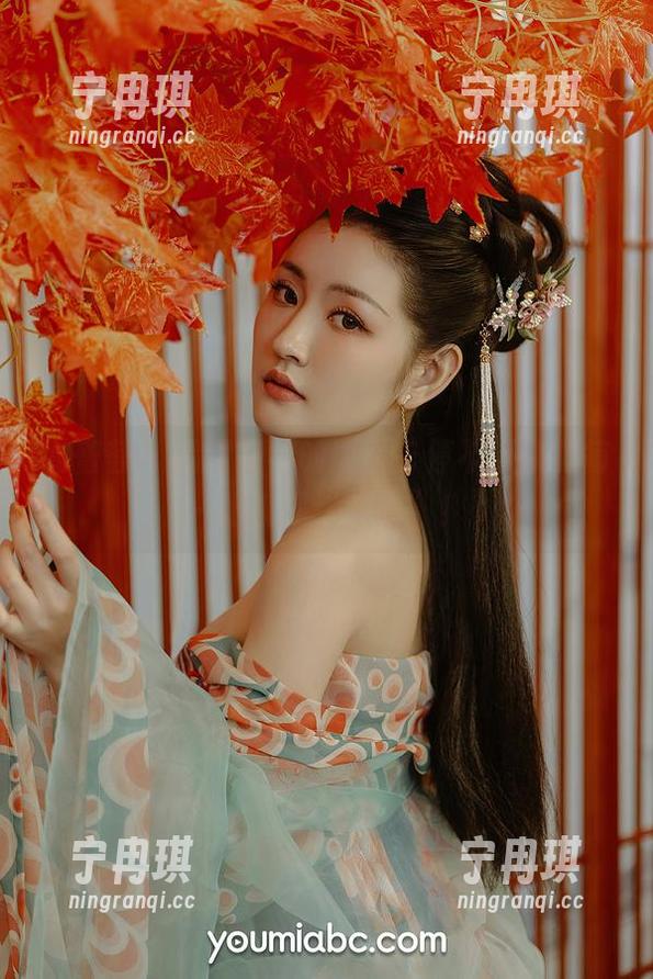 尤蜜荟 - 易阳女神的高清卡停不下来，每一张都是“哇哦”！