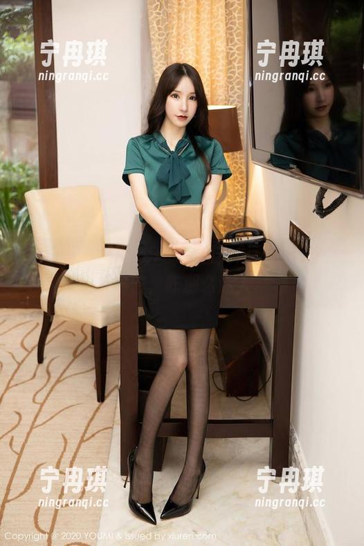 尤蜜荟 - 玥儿玥er的原图，似乎藏了些小秘密，咋那么迷人