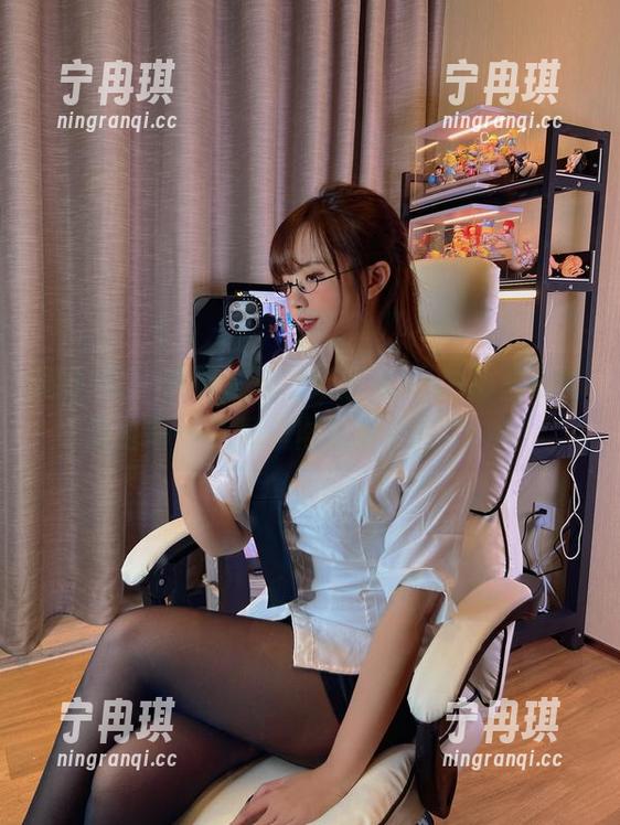 张思允nice 微密圈 - 学妹太萌,张思允nice的高清图集里每一张都值得我反复打Call。