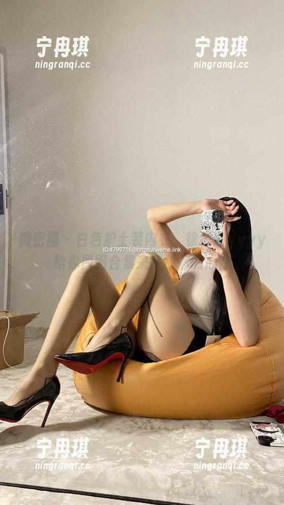 徐绾绾yyyy 微密圈 - 白色护士装内衣,徐绾绾yyyy给你原图合集来挑战你的心智