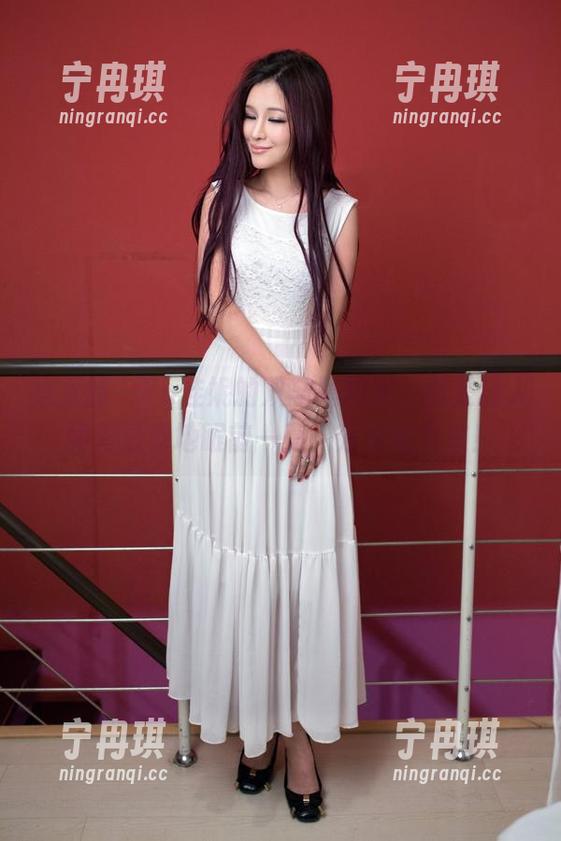 推女郎-Yu佳妮 推女郎 - Yu佳妮的双马尾图包,真是让人肆无忌惮地眼前一亮,分享给大家!