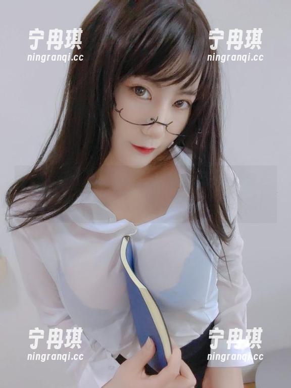 星澜想来杯珍珠奶茶 看,星澜想来杯珍珠奶茶的可爱合集洗去华丽的光,反而透出一种别致的亲密感!