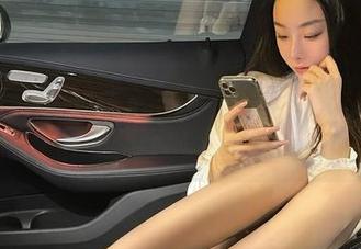 微密圈 – 在特黄的空气中,是小逗逗的私拍把我们带到了纯白的妄想空间!